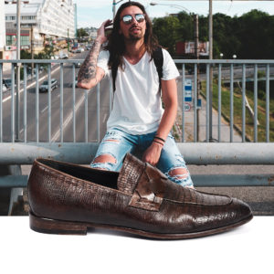 on the road vacanza in moto slip on jo ghost